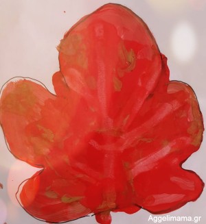 Αισθητηριακή ζωγραφιά με φθινοπωρινά φύλλα: